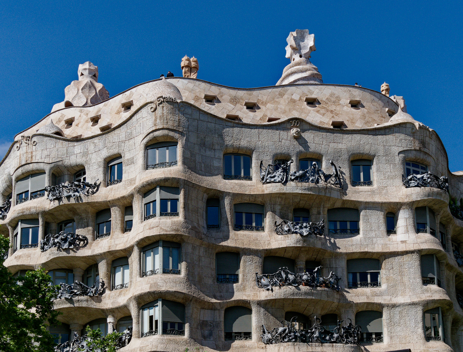 barcelona gaudi architecture